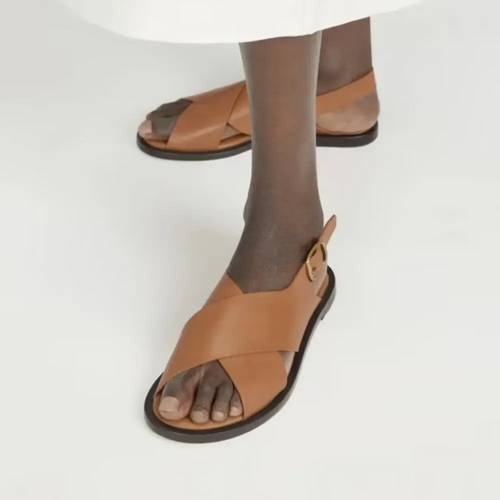 Everlane City Crossover Sandals Desert Tan Leather Buckle Flat 6 New w/o Box - Picture 4 of 6
